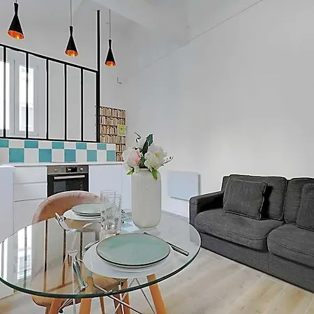 Intimate - 1br4p - Saint-lambert 2* Paris